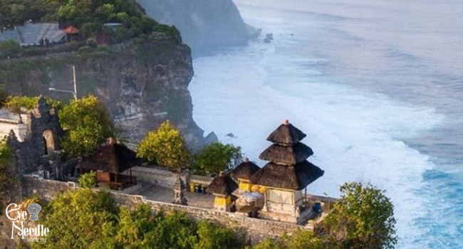 Explore Pura Luhur Uluwatu Temple